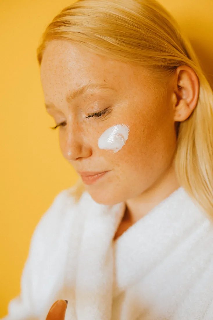 Anti-Aging-Prävention mit Sonnenschutz und Hautpflege — Hautarzt in Düsseldorf